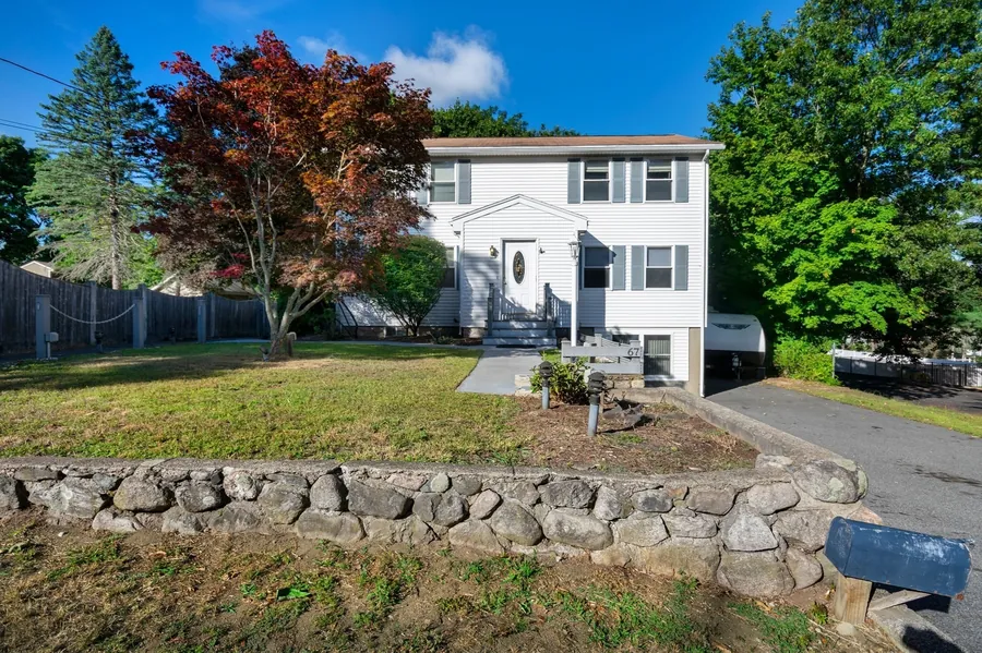 67 Russell St, Peabody MA